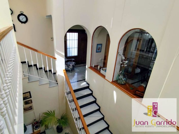 Image No.14-4 Bed Villa for sale