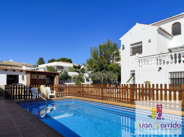 Image No.2-4 Bed Villa for sale