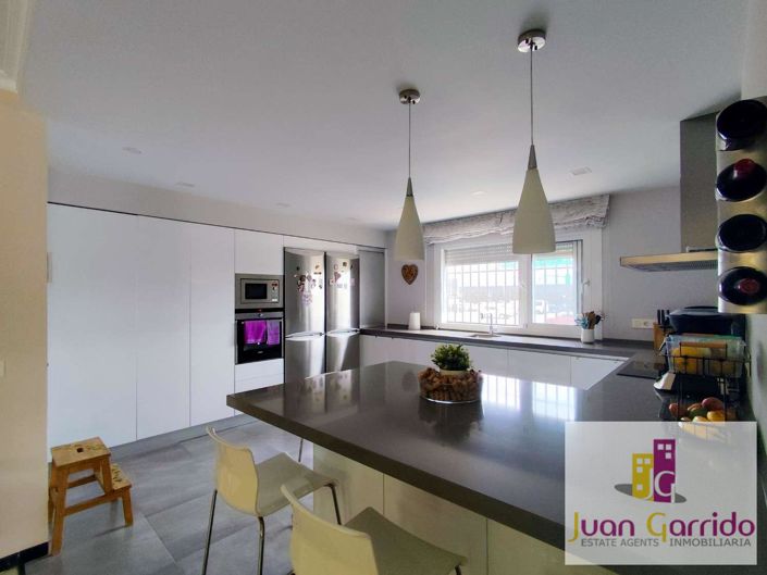 Image No.20-4 Bed Villa for sale