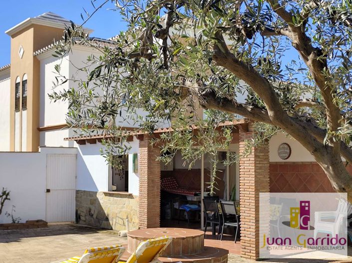 Image No.8-4 Bed Villa for sale