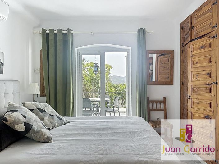 Image No.16-2 Bed Apartment for sale