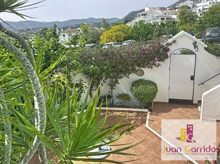 Image No.18-2 Bed Apartment for sale