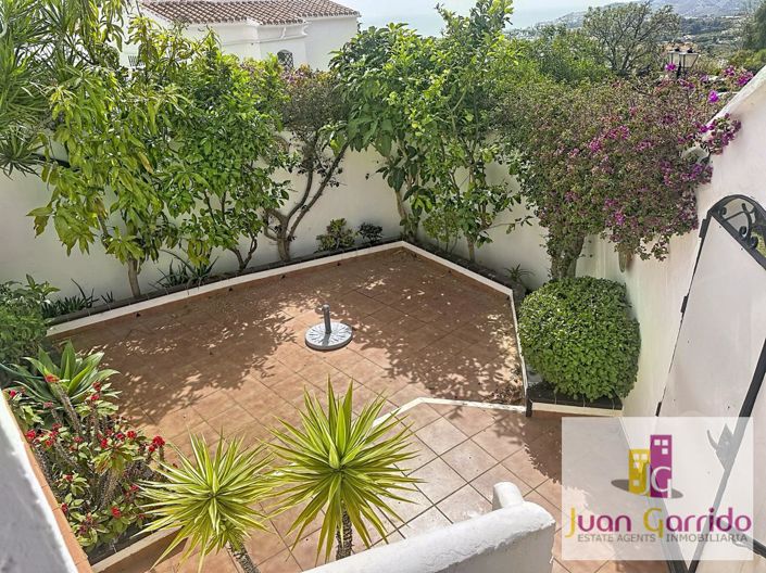 Image No.20-2 Bed Apartment for sale