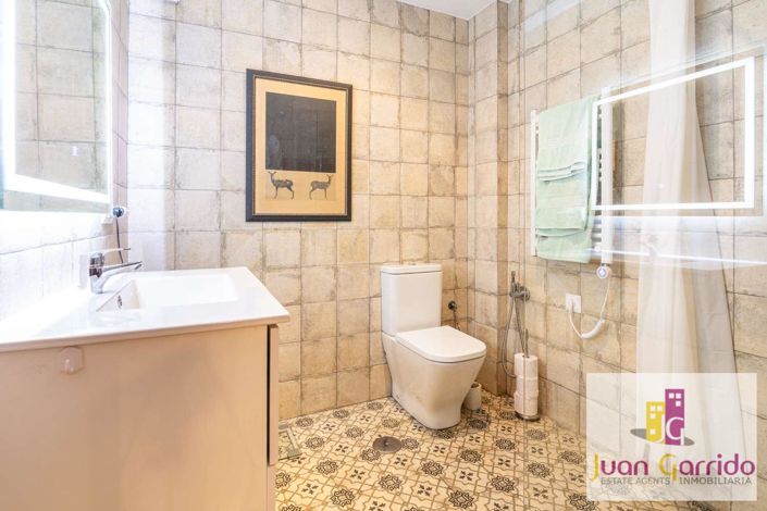 Image No.20-2 Bed Apartment for sale