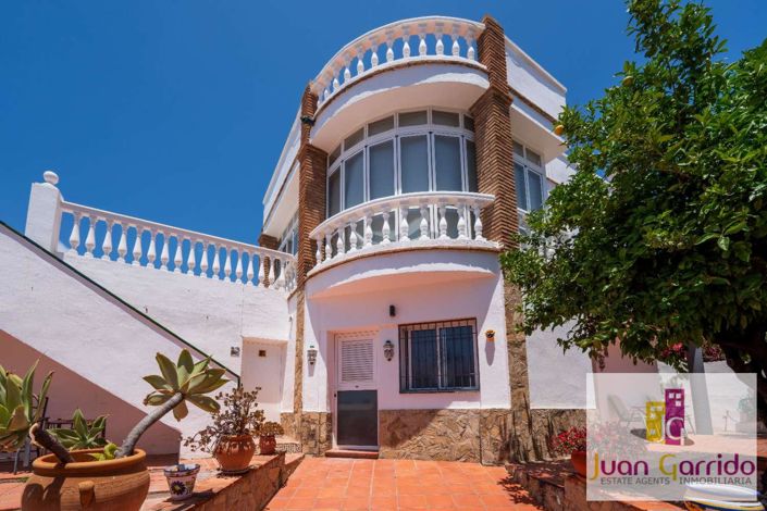 Image No.25-4 Bed Villa for sale
