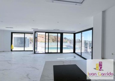 property271876789