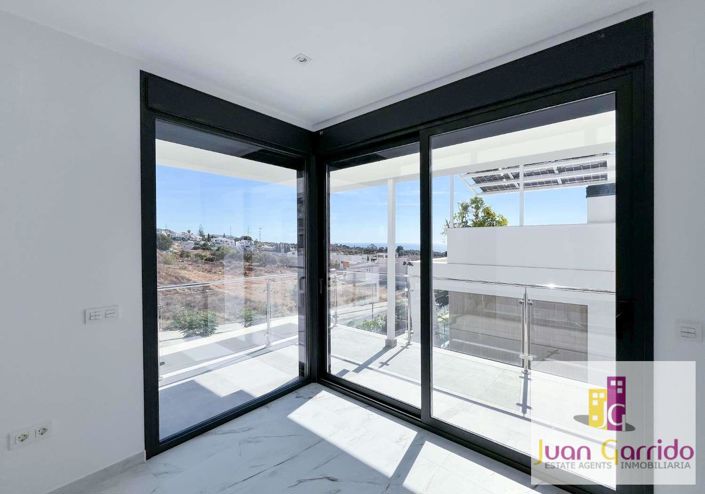 Image No.22-3 Bed Villa for sale