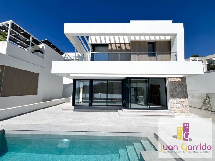 Image No.3-3 Bed Villa for sale