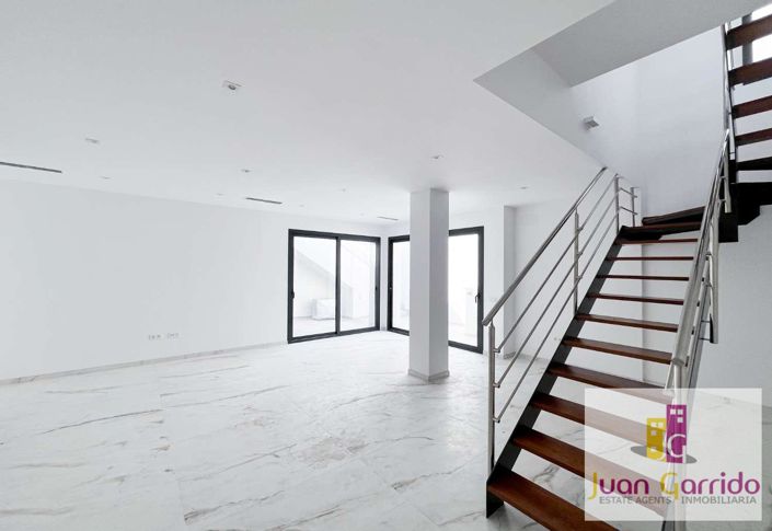 Image No.32-3 Bed Villa for sale