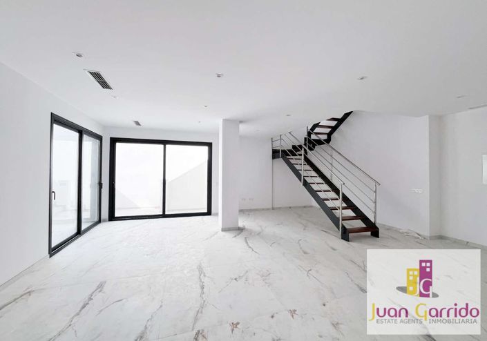 Image No.35-3 Bed Villa for sale