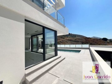 property271876557