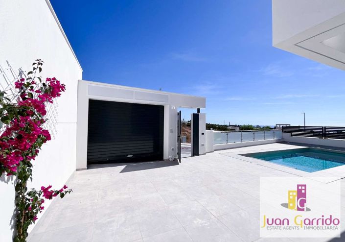 Image No.6-3 Bed Villa for sale