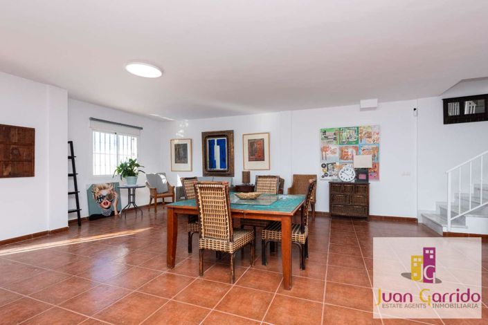Image No.36-3 Bed Villa for sale