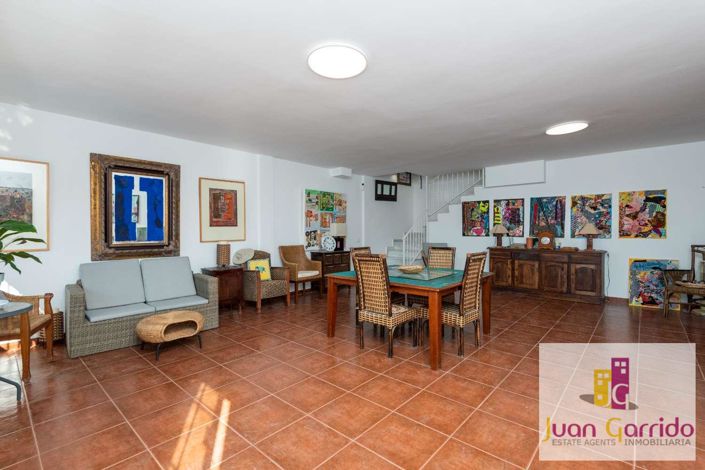 Image No.38-3 Bed Villa for sale