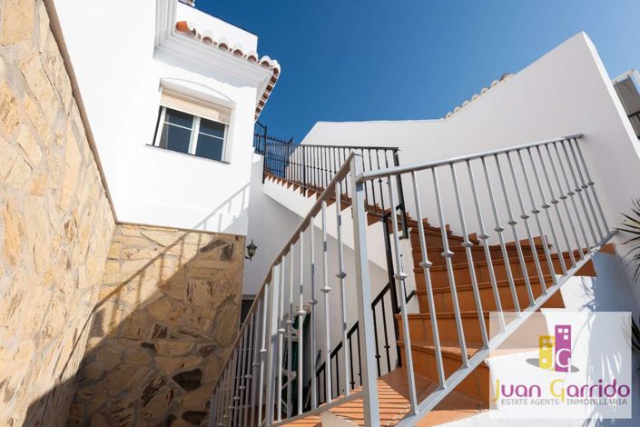 Image No.39-3 Bed Villa for sale