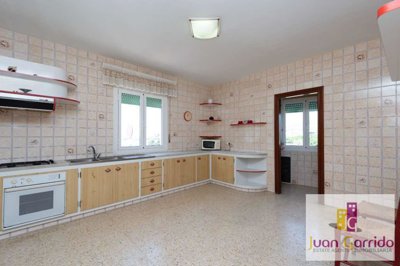 property280298189