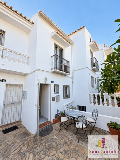 Image No.11-3 Bed House for sale