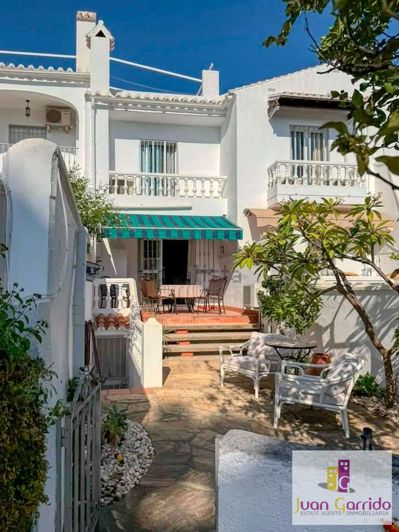 Image No.10-3 Bed House for sale