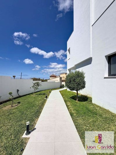 Image No.30-2 Bed Apartment for sale