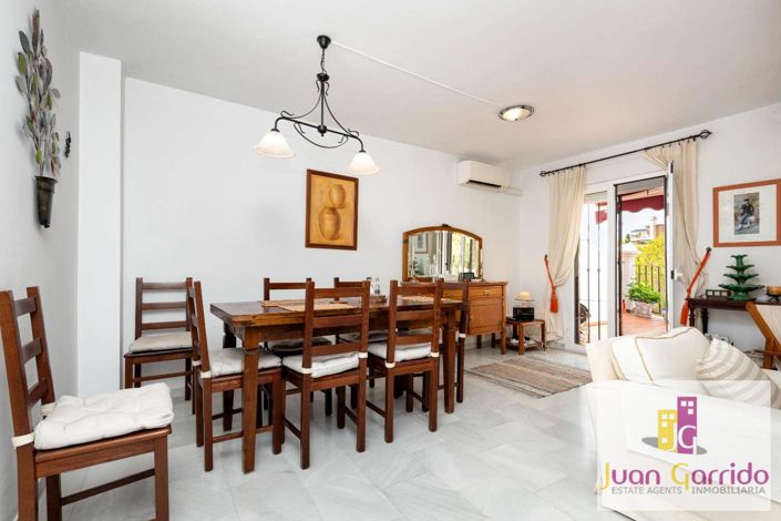 Image No.10-5 Bed Property for sale