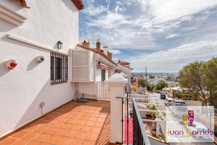 Image No.18-5 Bed Property for sale