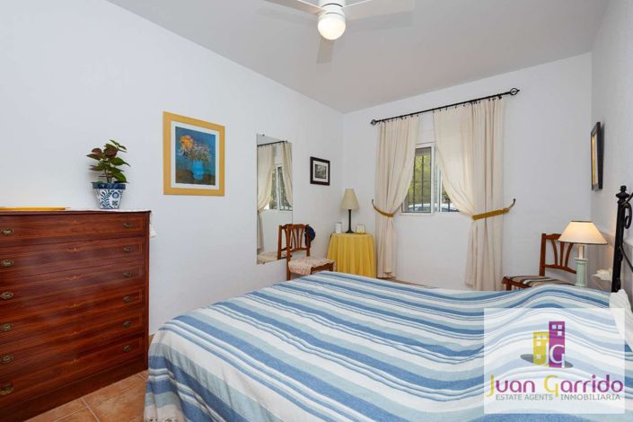 Image No.33-5 Bed Property for sale