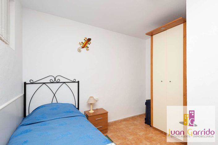 Image No.36-5 Bed Property for sale