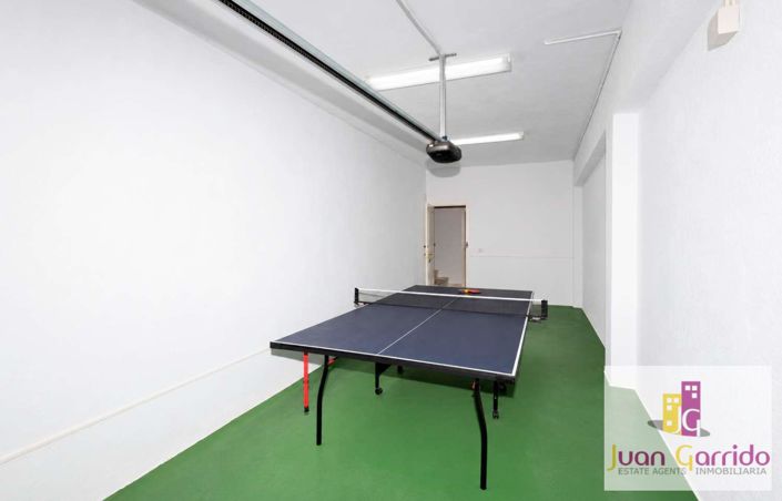 Image No.39-5 Bed Property for sale