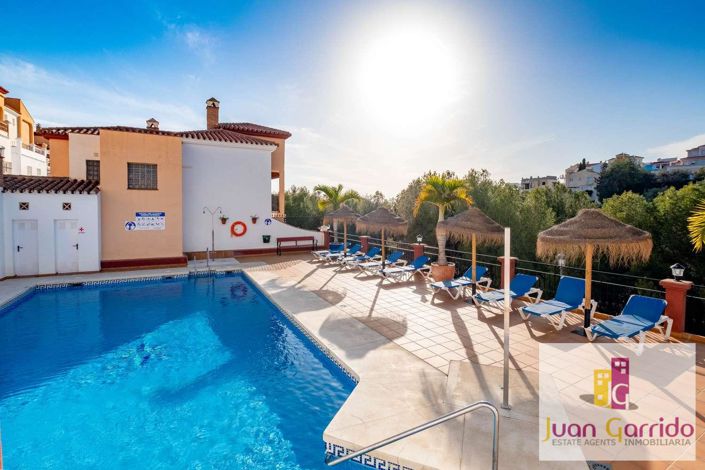Image No.48-5 Bed Property for sale