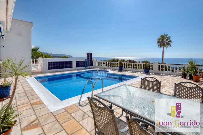 Image No.3-4 Bed Villa for sale