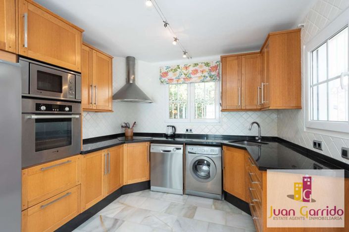 Image No.28-4 Bed Villa for sale