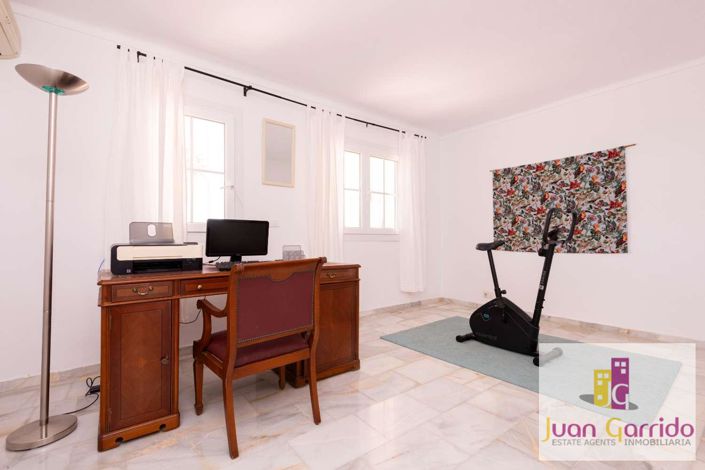 Image No.42-4 Bed Villa for sale