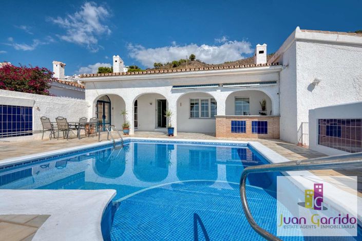 Image No.8-4 Bed Villa for sale