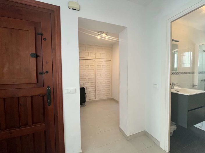 Image No.10-3 Bed Property for sale
