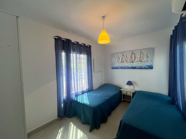 Image No.15-3 Bed Property for sale