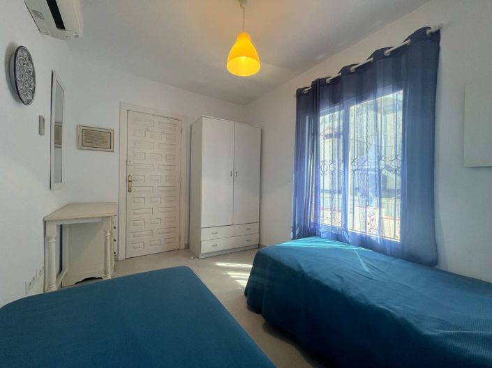 Image No.16-3 Bed Property for sale