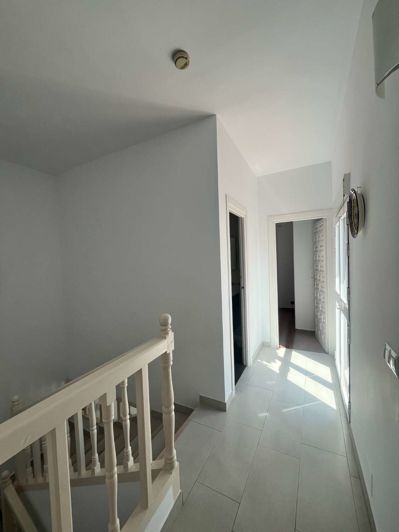 Image No.20-3 Bed Property for sale