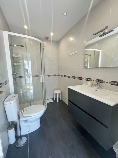Image No.24-3 Bed Property for sale
