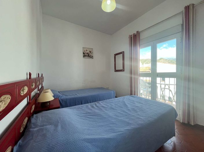 Image No.29-3 Bed Property for sale