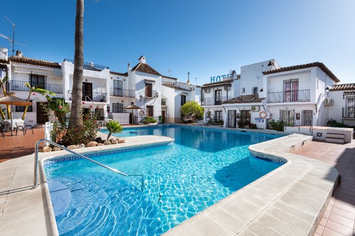 Image No.31-3 Bed Property for sale
