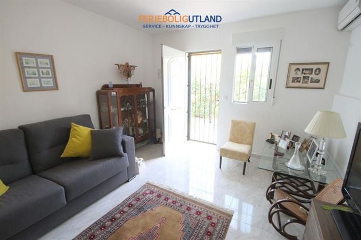 Image No.21-4 Bed Townhouse for sale