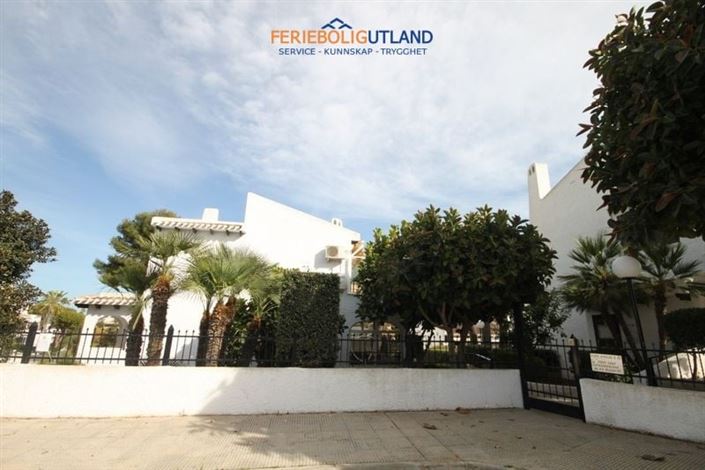 Image No.26-4 Bed Townhouse for sale