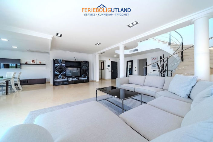 Image No.12-Villa de 5 chambres à vendre à Cabo Roig