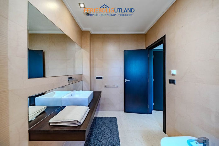 Image No.16-Villa de 5 chambres à vendre à Cabo Roig