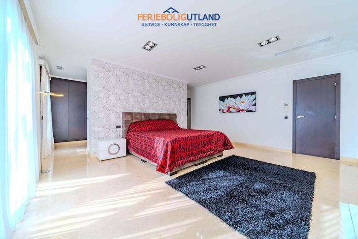 Image No.21-Villa de 5 chambres à vendre à Cabo Roig