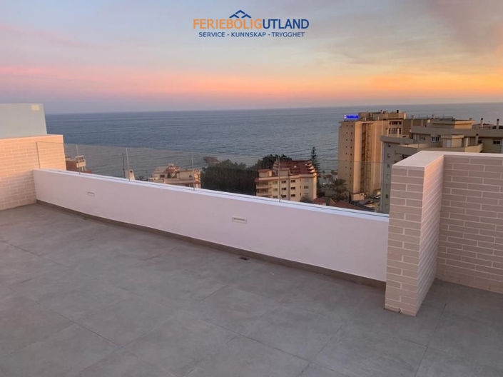 Image No.14-4 Bed Townhouse for sale