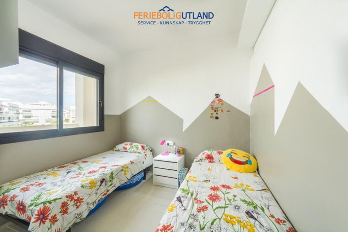 Image No.17-3 Bed Apartment for sale