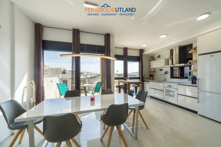 Image No.19-3 Bed Apartment for sale