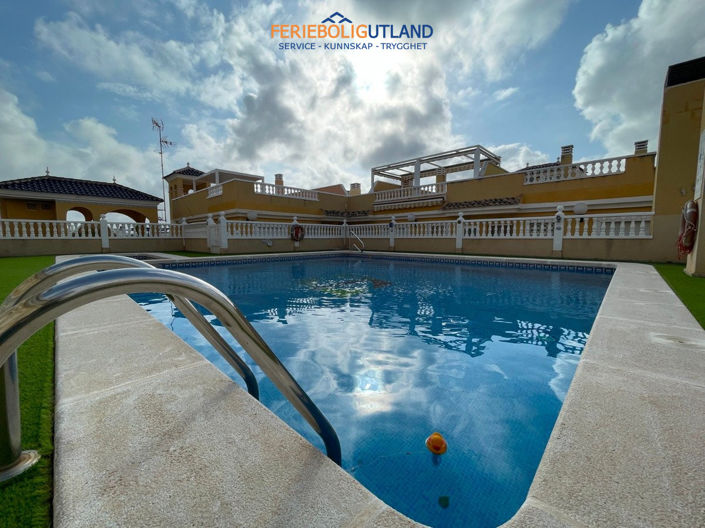 Image No.1-2 Bed Townhouse for sale