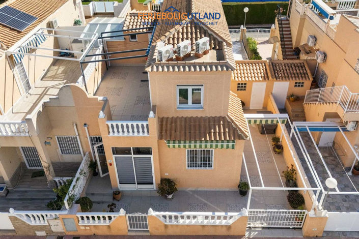 Image No.1-4 Bed Townhouse for sale